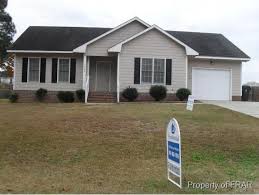Fayetteville Nc Home For Rent 6583 Bailey Lake Road Fayetteville Nc 28314 800 Fayettevillencrentals Arranlakeswestrentals Renting A House Lake Berkshire