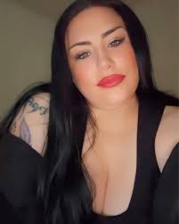 Amanda Mcknight's Instagram, Twitter & Facebook