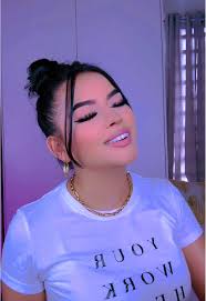 Yo No Queria Irme Vallenato Lila Flores