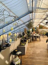 Das fw glashaus in bornheim in der pfalz bietet hochwertige wintergärten, überdachungen unsere glashäuser machen ihr heim icht nur schöner, großzügiger und moderner, sondern sind darüber. Das Glashaus Garten Wohnkultur Es Geht Los Ab 10 Uhr Offnen Wir Unser Haus Mit Tollen Neuen Accessoires Mobel Pflanzen Geholze Und Fruhjahrbluhern Bis 18 Uhr Sind Wir