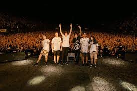 Bring Me The Horizon Can You Feel My Heart Live At Wembley Bring Me The Horizon Wembley Arena Photo By Max Fairclough Sleepwave Opened For This Band In Front Of This Crowd In Lo Bring Me The Horizon Bmth Bring It On