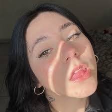 Kim Estrada's Instagram, Twitter & Facebook