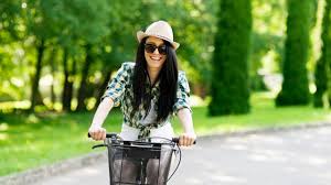 Wenn damen allerdings den passenden fahrradhelm finden wollen, ist das keine leichte sache. Fahrradhelme In Hut Optik Netzathleten De