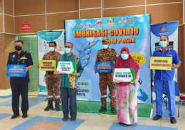 Download a blank covid vaccine card in pdf form. Pelancaran Program Imunisasi Covid 19 Kebangsaan Bagi Petugas Barisan Hadapan Non Kkm Daerah Hulu Perak Perak Laman Web Mkn