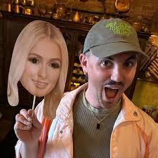 So great to see such a vibrant crowd of queers at @marbella_tapasbar in  Ellenville this last weekend for our pre-comedy show reception! Cheers to  the @borschtbeltmuseum for hosting such a great stand-up