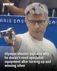 He quickly became an online sensation for his unconventional approach 😯