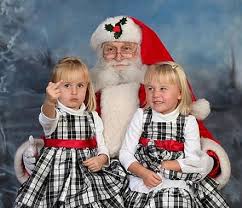 Nowadays, nobody enjoys anything generic, so the popularity of funny family photos seems to have gone through the roof. 20 Hilariously Awkward Family Christmas Photos