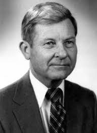 Leon Winn's Instagram, Twitter & Facebook