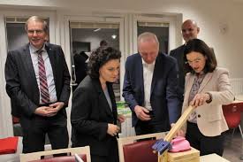 Carola reimann spd und markus kurth grüne zur rentenreform am 03 04 2014. Sozialministerin Besucht Diakonie Himmelsthur Diakonie Himmelsthur