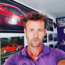 Roland Ratzenberger s'est tué à Imola il y a 31 ans 😢 📰 Une vie dans  l'ombre et un décès dans la lumière : redécouvrez notre portrait hommage  paru en 2024 🔗