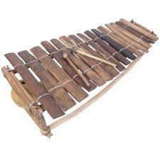 How To Make Wooden Xylophones Ehow Homemade Musical Instruments Diy Musical Instruments Music Instruments Diy