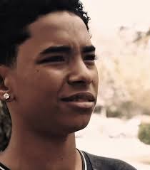 Isaac Buck's Instagram, Twitter & Facebook