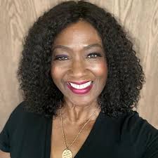 The Woman Christian CEO Volume II: Sixteen Entrepreneurial Journey Given by  God Executed in Faith: Chisenga, Sheya, Hunt-West, Jessica, Jackson, Angela  Ajaee, Johnson-Smith, Heather, Bradley, Jamara, Haynie, Kesha, Green,  Latrice, Moore, Angela,