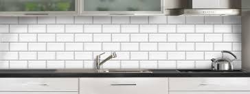 Carrelage blanc ou clair pour un total look si l'idée d'avoir une cuisine entièrement blanche ne vous fait pas peur, osez le total look ! Carrelage Metro Dans La Cuisine Une Decoration Tendance Et Moderne