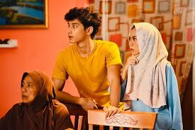 Maaf ye, link terpaksa dipadamkan sebab dah expired terima kasih kerana entry ini sebagai entry tertinggi carian dalam blog. Isteri Vs Tunang Episod 5