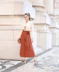 Calça Que Vai Ate A Canela Looks De Trabalho Com Calca Pantacourt Looks Pantacourt Looks Ideias Fashion