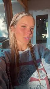 Olivia Tighe's Instagram, Twitter & Facebook