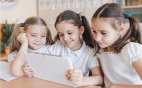 Bermain gadget tidak hanya melambatkan kemahiran anak untuk menulis. Pelbagai Kesan Dunia Teknologi Terhadap Perkembangan Kanak Kanak Babytalk Baby Kids Pregnancy Parenting Malaysia