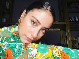 hazal kaya on instagram niyeyse cok kotu hissettigim bi gunun gecesi yazi getireyim dedim yeter kaya vintage lace gowns create outfits