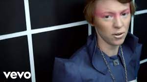 We did not find results for: Songtext La Roux Bulletproof Musikguru