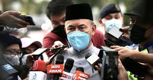 Perak dewan negara member datuk seri mohd annuar zaini said this was conveyed by sultan nazrin… Perak Palace No Party Has Simple Majority To Form Government Malaysia Malay Mail