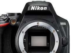 It's essentially the same as its predecessor, the d3400, except that it now uses the same body as the d5600. Nikon D3500 D Slr Im Dx Format Kameragehause Kits Und Zubehor