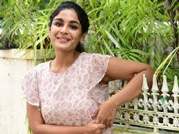 Aanum pennum (2021) torrent got direct mar. Samyuktha Menon Biography Wiki Age Family Husband Movies