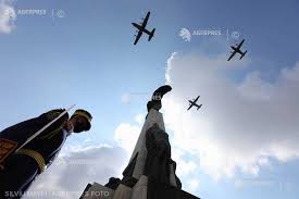 Avioane militare și civile au survolat. Ziua AviaÅ£iei Romane Avioane Si Elicoptere Au Survolat Monumentul Eroilor Aerului Agerpres ActualizeazÄƒ Lumea