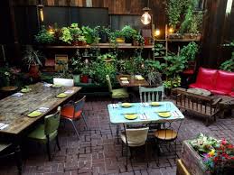 Pin By Mia S Pizza And Eats On Junebug S Restaurants Outdoor Seating Outdoor Restaurant Diy Outdoor Bar