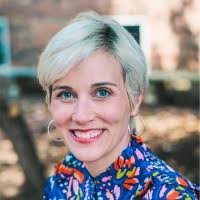 Carolyn Oldham's Instagram, Twitter & Facebook