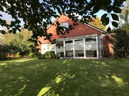 Möchtest du die umgebung auf eigene faust entdecken, dann sollte auch ein besuch ins nachbarland dänemark nicht fehlen. Haus Zu Vermieten Halligweg 25813 Nordfriesland Husum Mapio Net