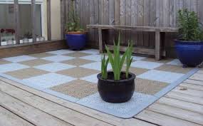 Tujuannya untuk memaksimalkan lahan tanah yang terbatas, agar memiliki jumlah ruangan yang cukup sesuai kebutuhan. Motif Lantai Teras Rumah Minimalis Rancangan Desain Rumah Minimalis