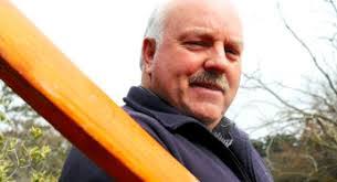 Julia Carruthers's Instagram, Twitter & Facebook