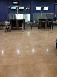 بالصور موظفو الخطوط بمطار الطائف خارج الخدمة صحيفة المواطن الإلكترونية