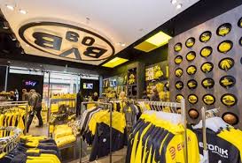 Große fans ergänzen die basics um küchengeräte und kühlbox. Borussia Dortmund Added A New Photo Borussia Dortmund