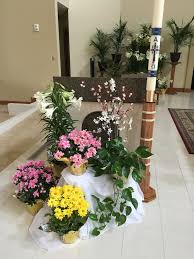 Pin By Gloria Kullmann On Liturgical Prep Inspiration Church Easter Decorations Church Decor Flower Arrangements