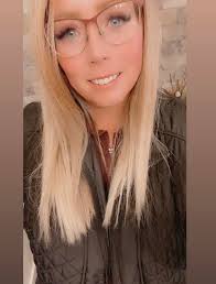 Re-introducing myself to the group, sharing my life