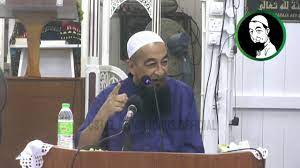 Share a gif and browse these related gif searches. Koleksi Kuliyyah Ustaz Azhar Idrus 2020 Dunia Hanya Perhiasan Youtube