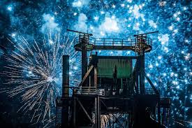 Das Ruhrgebiet Hat Wieder Eine Extraschicht Eingelegt Die 17 Nacht Der Industriekultur War Nach Angaben Der Ruhrgebiet Tourismus Nordrhein Westfalen Germany