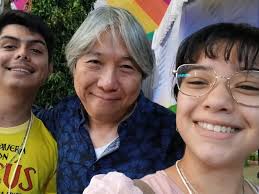 Primera vez que visito Paraguay. Fui invitado a Ciudad del Este a su  Encuentro Diocesano en un fin de semana de alegría desbordante. Y ya tengo  invitación para volver el año próximo