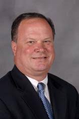 Lois Beier's Instagram, Twitter & Facebook