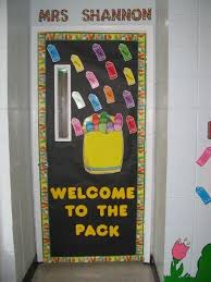 Going With A Crayon Theme This Year Crayon Themed Classroom Classroom Decorations Kindergarten Fun