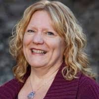 Aimee Benitez's Instagram, Twitter & Facebook