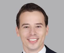 Vinson & Elkins Energy/Infrastructure Partner Moves to Simpson Thacher in  New York