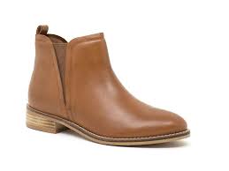 Our chelsea boot features an elastic tab for easier pull on, triangular elastic side panels for a flattering and more comfortable fit. Evelyne Leather Chelsea Boot Women S Fashion Boots Crevo Footwear