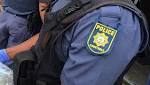 Police looking suspects mugged police