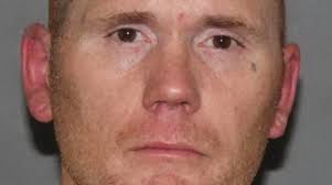 42-year-old man arrested after threatening to shoot a police officer