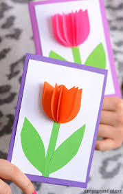 Now fold the cutout portion towards the card to make a strong crease. 3d Paper Tulip Card Simple Mother S Day Card Idea Easy Peasy And Fun