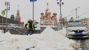 Последние новости россии и мира на тему «москва» за сегодня. In Moscow People Adjust To A Winter Without Snow It S Like We Re At A Resort Abc News