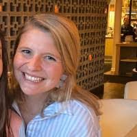 Liz Riddle's Instagram, Twitter & Facebook